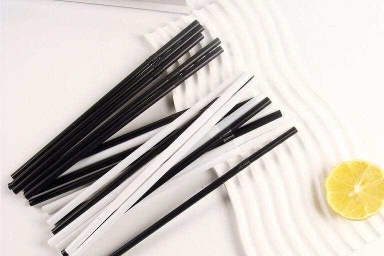 Custom Logo Biodegradable PLA Drinking Straws for Boba and Smoothies (4) biodegradable PLA drinking straws