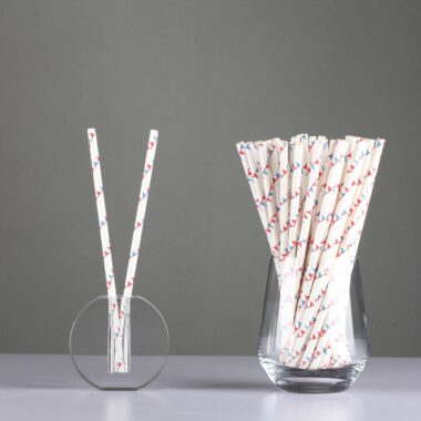 paper straws for hot and cold drinks