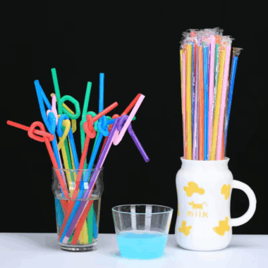 flexible plastic drinking straws