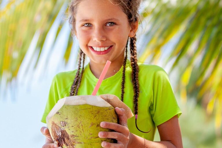 Pink biodegradable PLA straws